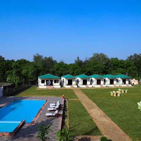 Hotel Yash Vilas ซาวาย มาโดปูร์ ภายนอก รูปภาพ
