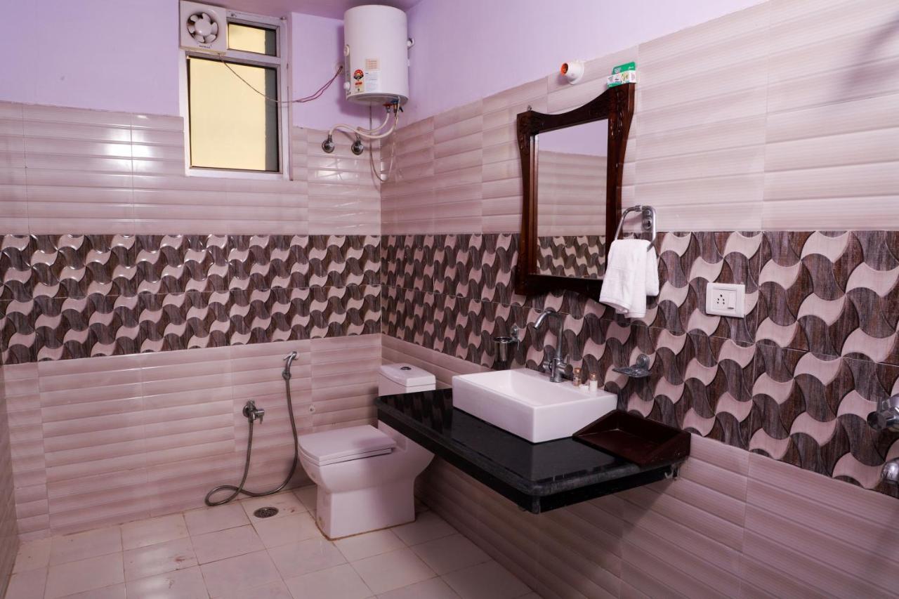 Hotel Yash Vilas ซาวาย มาโดปูร์ ภายนอก รูปภาพ