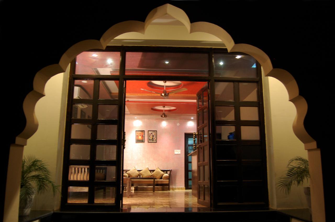 Hotel Yash Vilas ซาวาย มาโดปูร์ ภายนอก รูปภาพ