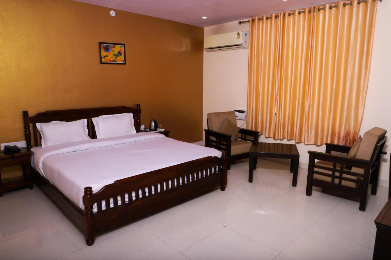 Hotel Yash Vilas ซาวาย มาโดปูร์ ภายนอก รูปภาพ