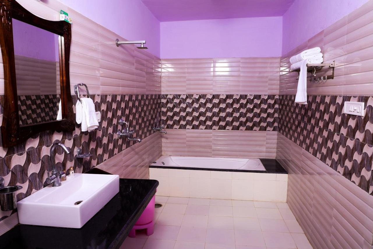 Hotel Yash Vilas ซาวาย มาโดปูร์ ภายนอก รูปภาพ
